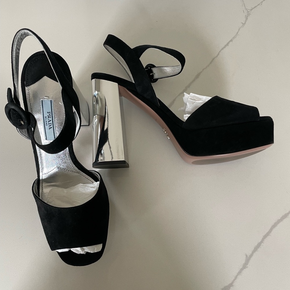 Prada Calzature Donna Metallic Platform Heel in Nero